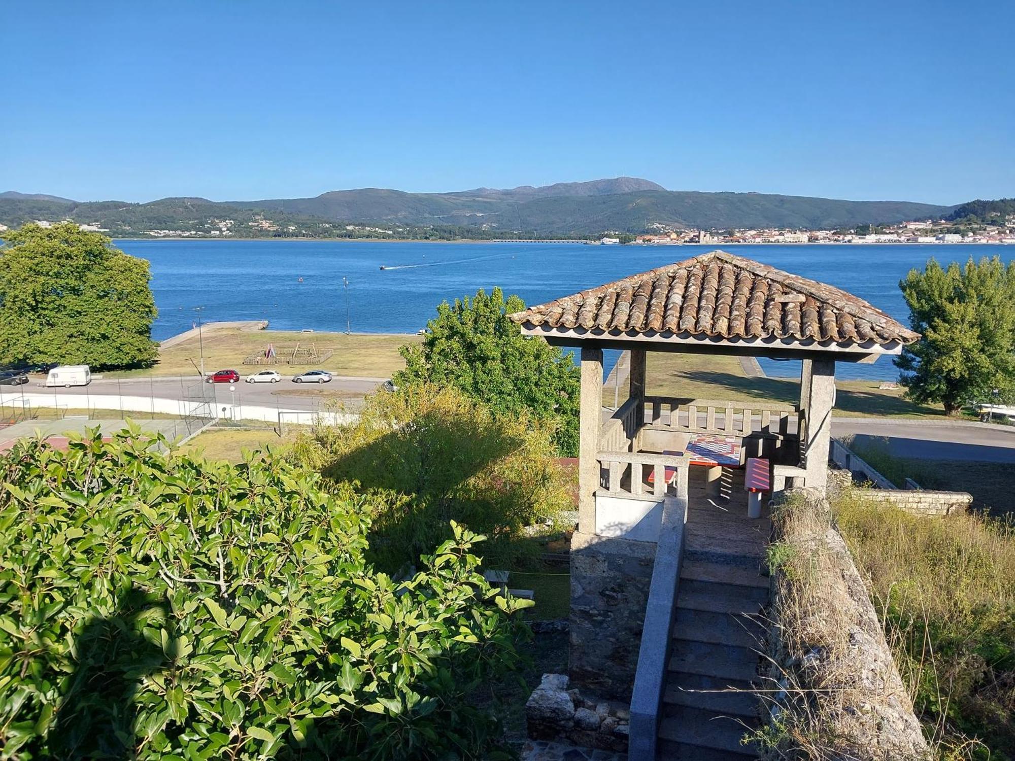 ア・グアルダApartamento Para 5 Con Vistas A Portugalアパートメント エクステリア 写真