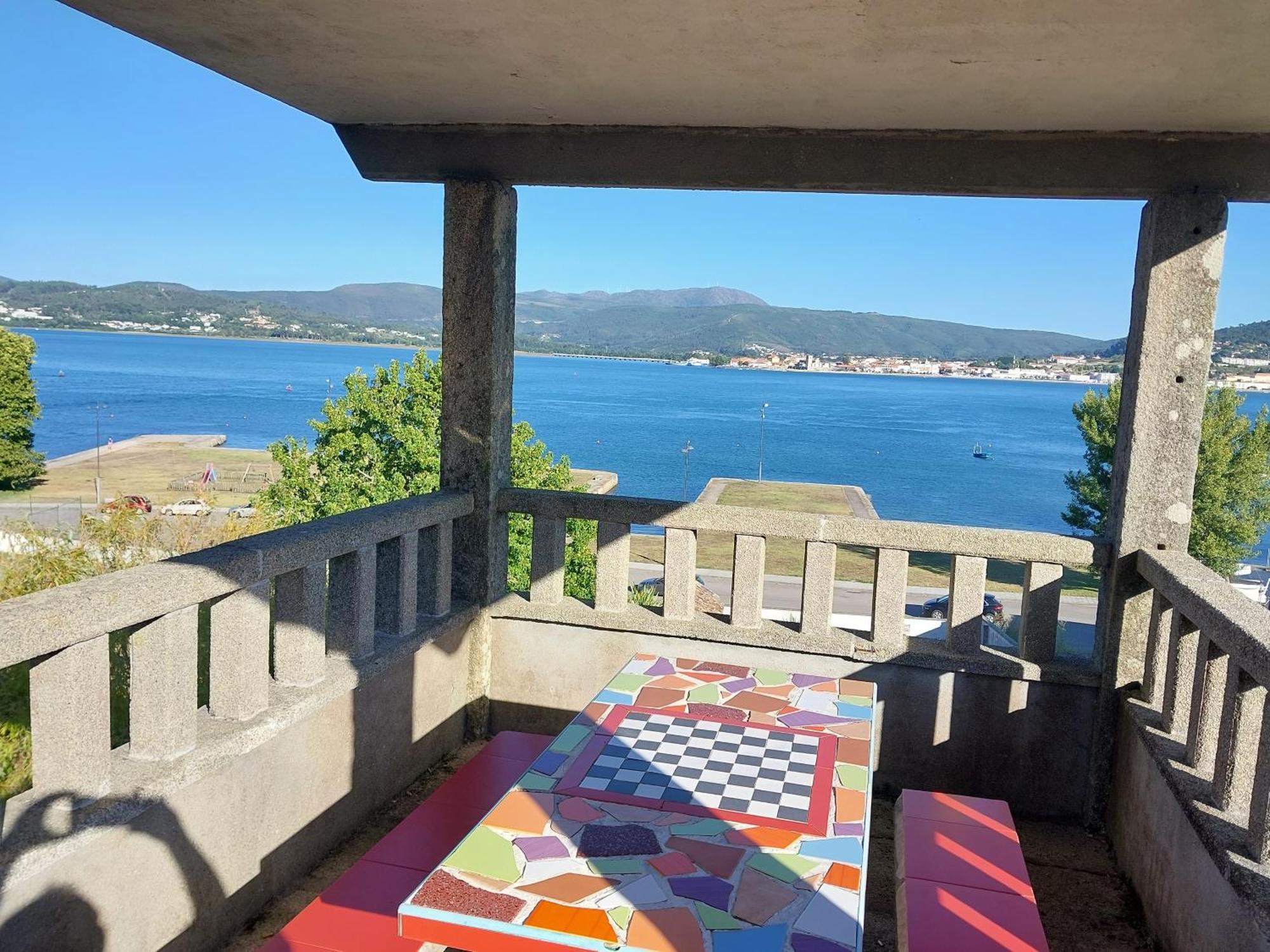 ア・グアルダApartamento Para 5 Con Vistas A Portugalアパートメント エクステリア 写真